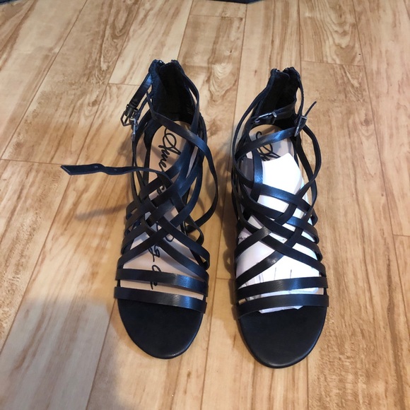 American Rag Heels - Picture 2 of 2